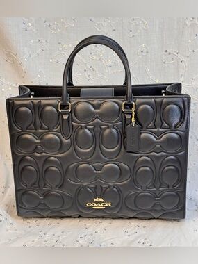 Coach Maggie Large Signature Smooth Leather Tote Black CY672 Like New